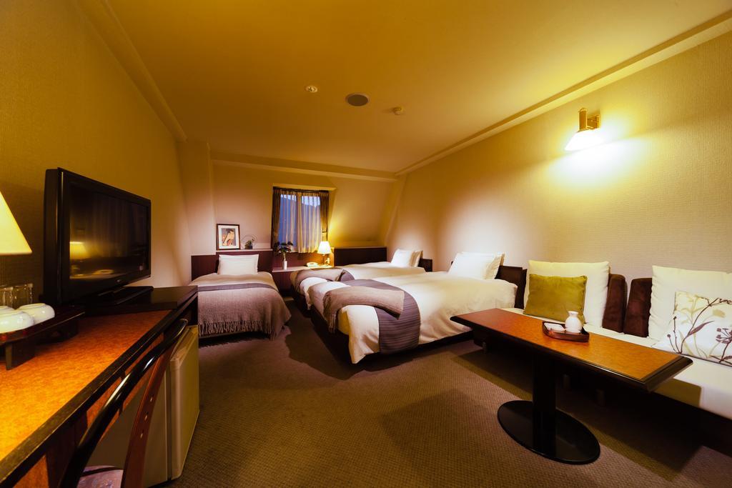 Hakuba Springs Hotel Екстер'єр фото