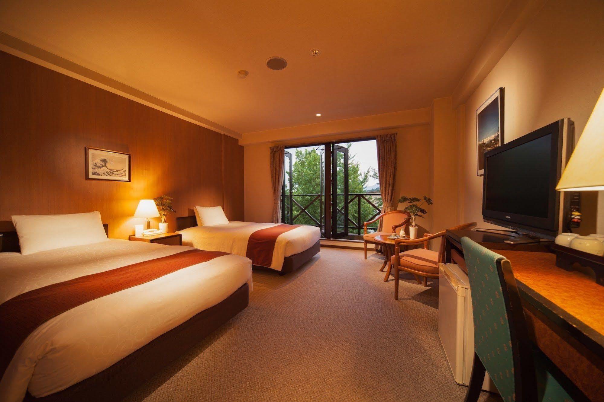 Hakuba Springs Hotel Екстер'єр фото